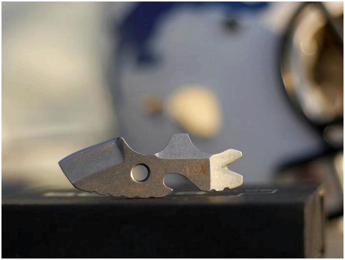 Toucan от Boker Plus: шейный нож - мультитул для EDC Toucan от Boker Plus: шейный нож - мультитул для EDC