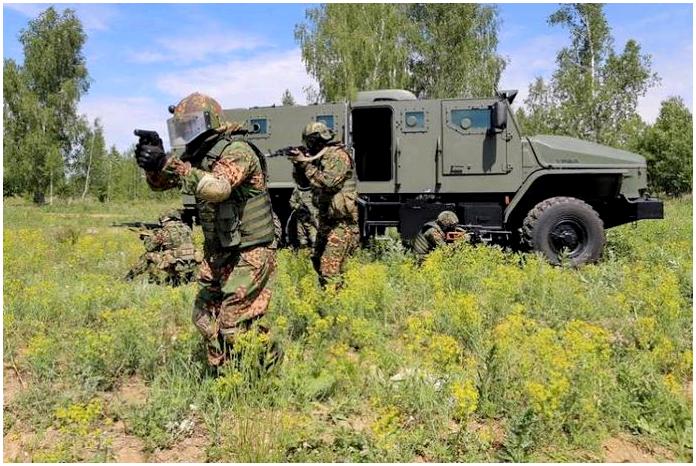 Урал-ВВ: Тактический бронированный спецавтомобиль Урал-ВВ: Тактический бронированный спецавтомобиль
