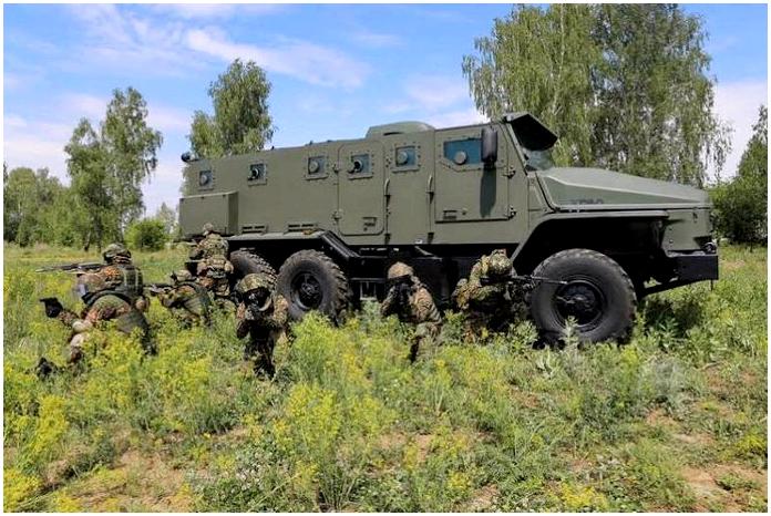 Урал-ВВ: Тактический бронированный спецавтомобиль