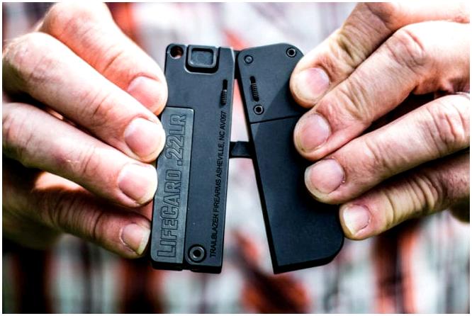 Складной однозарядный пистолет LifeCard размером с кредитку от Trailblazer Firearms Складной однозарядный пистолет LifeCard размером с кредитку от Trailblazer Firearms