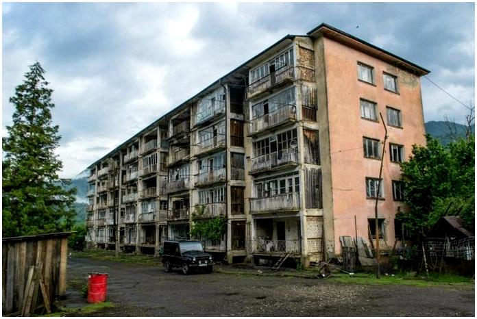 Дух апокалипсиса. Часть 2: Заброшенные города Абхазии Дух апокалипсиса. Часть 2: Заброшенные города Абхазии