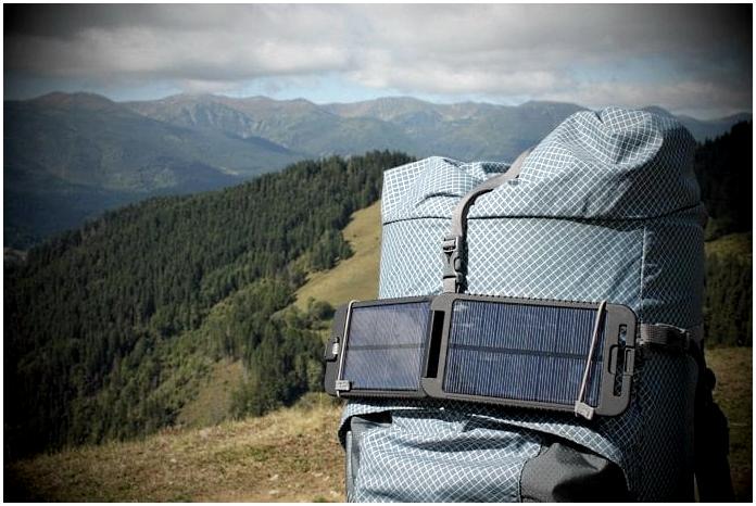 Solarmonkey Adventurer: Портативный зарядник с солнечной батареей Solarmonkey Adventurer: Портативный зарядник с солнечной батареей