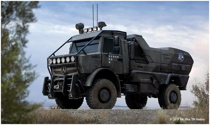Универсальный грузовик-вездеход Mercedes-Benz Unimog Универсальный грузовик-вездеход Mercedes-Benz Unimog