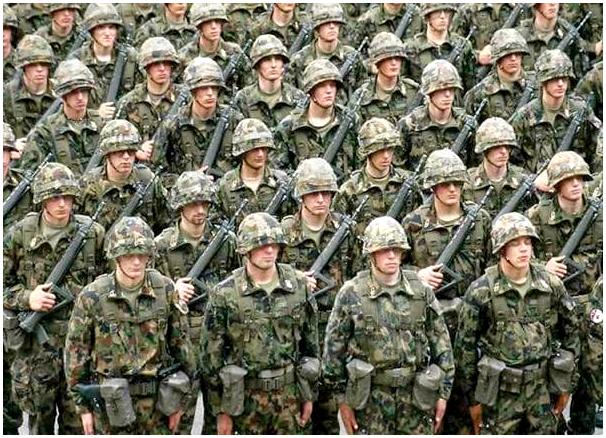 Армия Швейцарии. Вооруженные силы, в которых служат по 30 лет Армия Швейцарии. Вооруженные силы, в которых служат по 30 лет