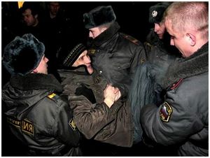 Владимирские охотники, по примеру Ивановских, пытаются провести митинг (владимирские, охотник, провести, митинг, полицейский) Владимирские охотники, по примеру Ивановских, пытаются провести митинг