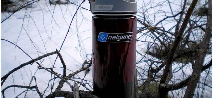 Бутылка Nalgene MultiDrink для воды, устройство, обзор и впечатления от использования в городе и на природе.