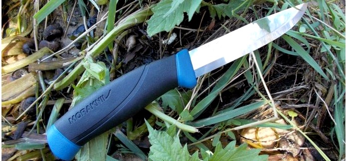 Нож Morakniv Companion Navy Blue, характеристики, устройство, рабочие качества, краткий обзор ножа.