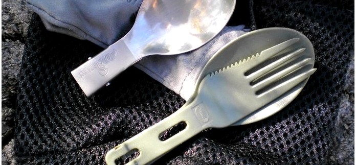 Складная титановая ложка Ferrino Folding Titanium Spoon и столовый набор для специй Primus Spice Jar, обзор.