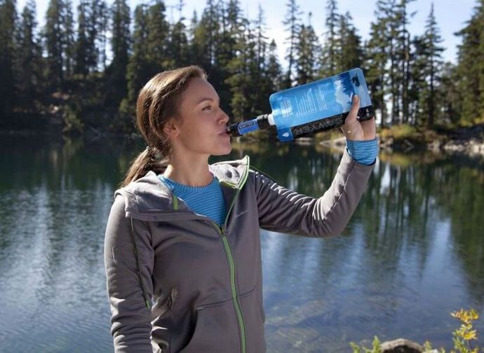 Обзор компактного походного фильтра Sawyer Mini Water Filter для очистки воды в полевых условиях, устройство, характеристики, применение, очистка.