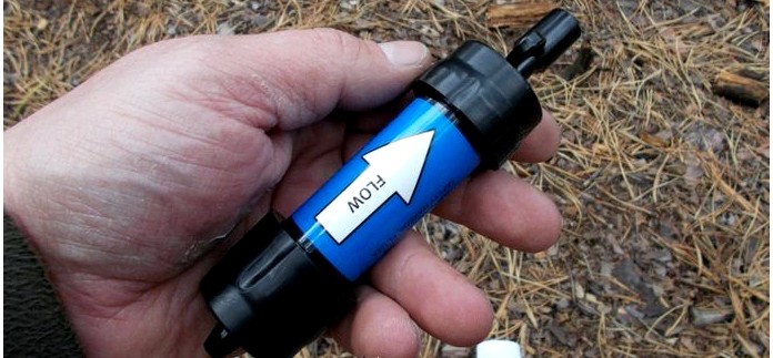 Обзор компактного походного фильтра Sawyer Mini Water Filter для очистки воды в полевых условиях, устройство, характеристики, применение, очистка.