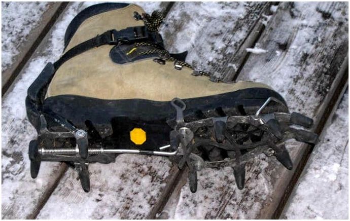 Crampons vs Microspikes: прохождение снега