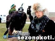 В Южном Казахстане прошли соревнования по орлиной охоте