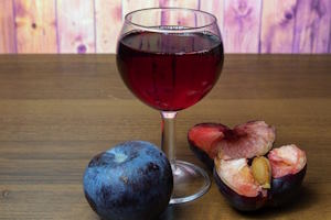 Домашнее вино из фруктов: пошаговые рецепты грушевого, абрикосового, сливового и ягодного вина