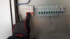 Тихие сигналы вашего дома: когда пора сделать вызов электрика