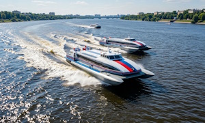 Как мы с внуками за 40 минут попали в сказку: наш семейный опыт поездки на «Метеоре» в Петергоф
